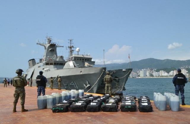 Incautan en Acapulco 1.2 toneladas de cocaína y caen 8 traficantes