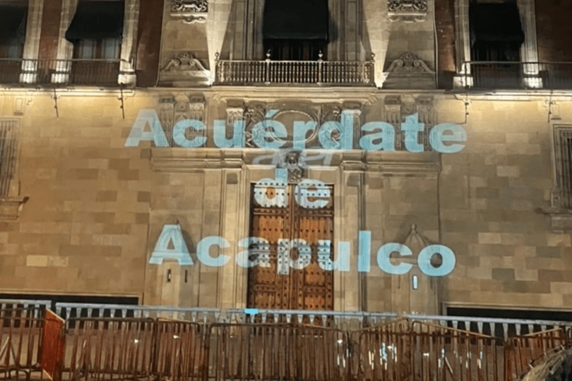 Damnificados de Acapulco instalan campamento afuera de Palacio Nacional