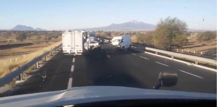 Cierran la Amozoc-Oriental por accidente