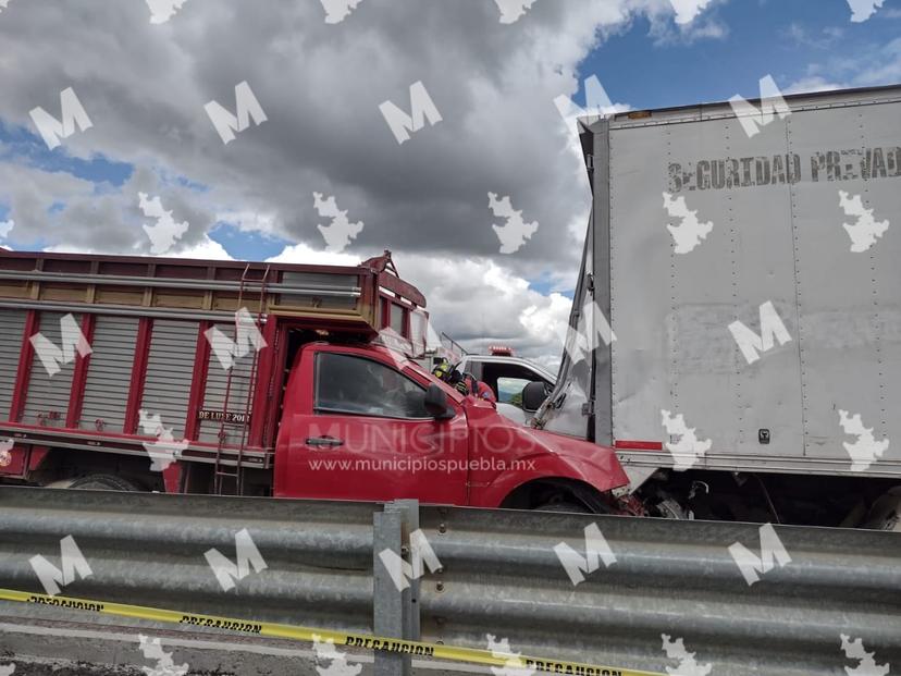 VIDEO Mueren tres cholultecas en choque sobre la México-Puebla