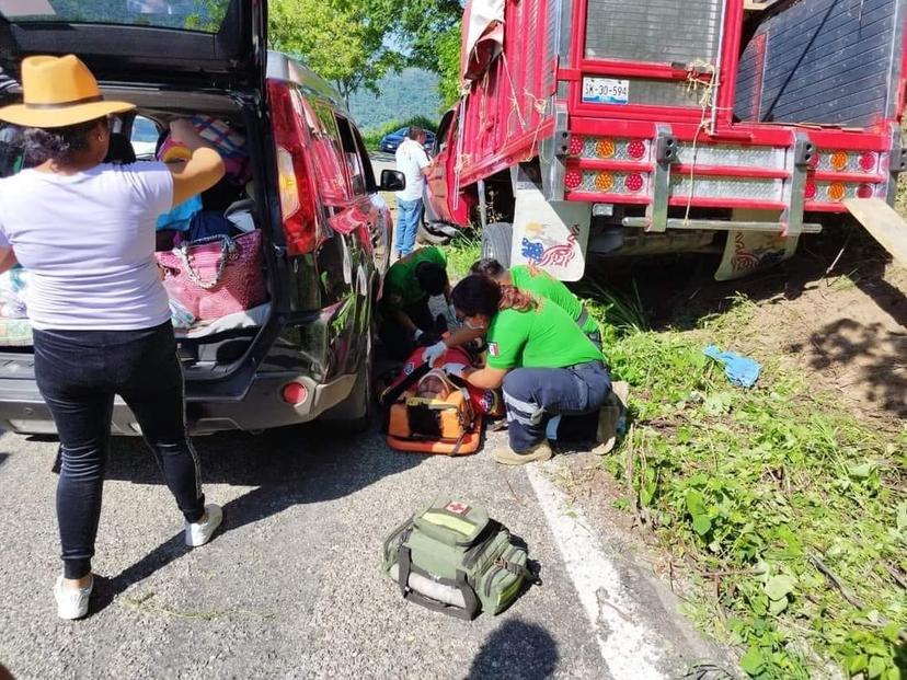 Peregrinos poblanos se accidentan rumbo a Juquila