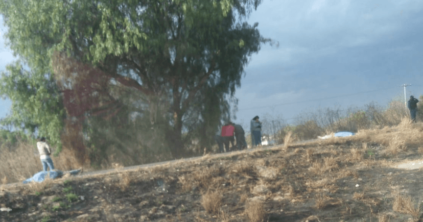 Mueren dos adolescentes a bordo de su moto en Tecamachalco