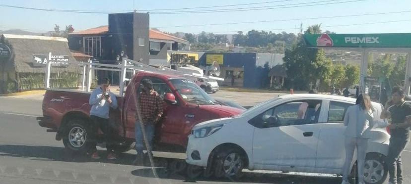 Imparables los percances viales en la zona del asta bandera de Atlixco