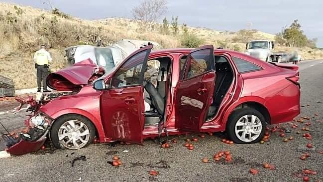 Fuerte accidente en la Cuacnopalan-Oaxaca deja 8 personas lesionadas