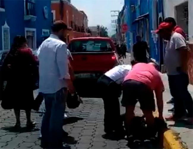 Detienen a sujeto por acosar a chica en el centro de Atlixco 