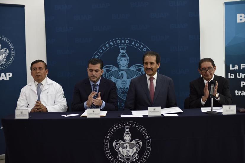 IMSS y BUAP firman Acuerdo de Atención Médica Universal