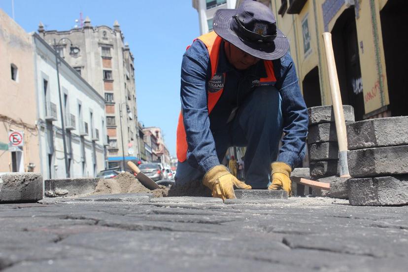 Se pondrá adoquín hasta que gobierno retire sellos de clausura: Israel Román