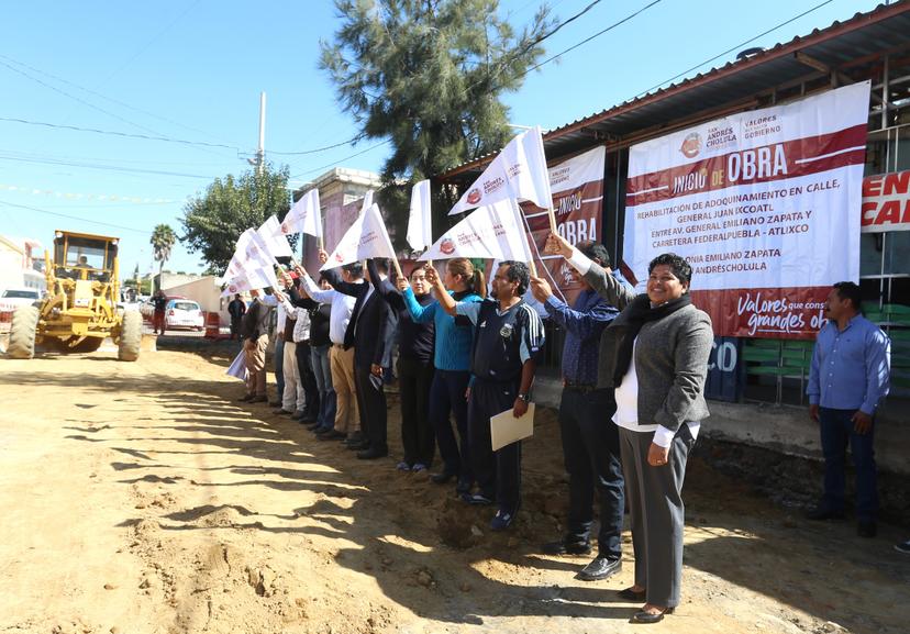 Pérez Popoca inicia en San Andrés Cholula tres adoquinamientos 