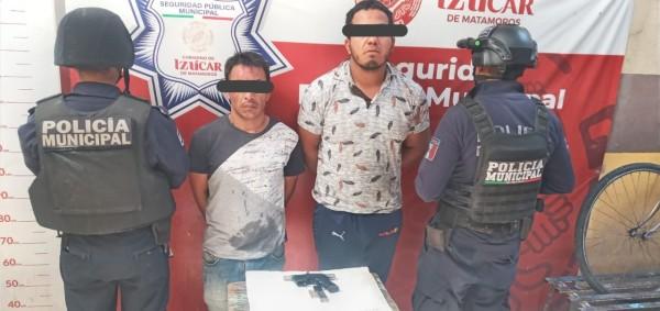 Detienen a sujetos dedicados al robo en Izúcar de Matamoros