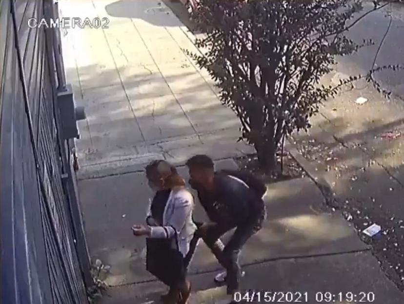 VIDEO Captan agresión sexual a mujer en calles de la CDMX