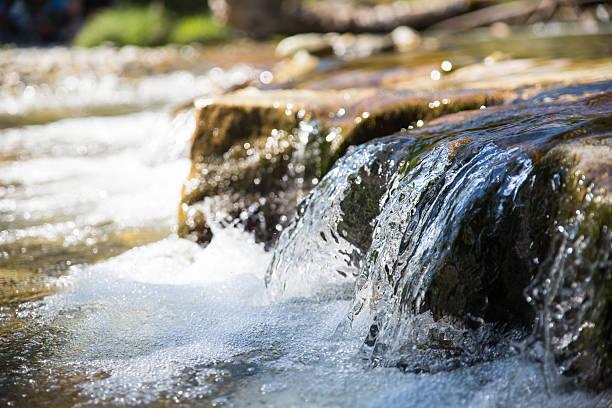 Se desborda cauce del río Colorado en Teopantlán