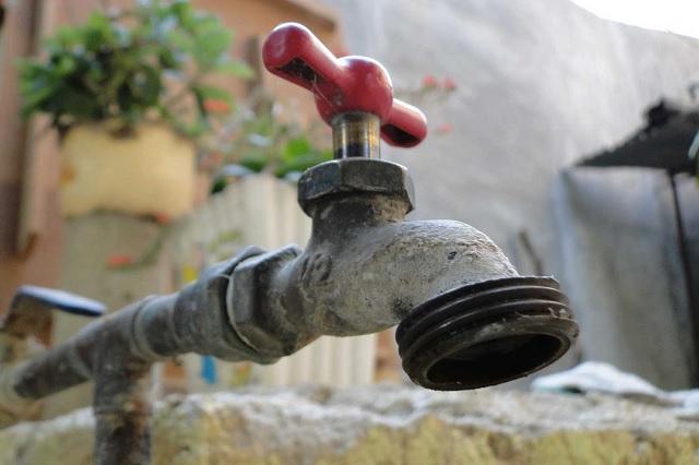 Cumplen colonias de Izúcar más de una semana sin agua  