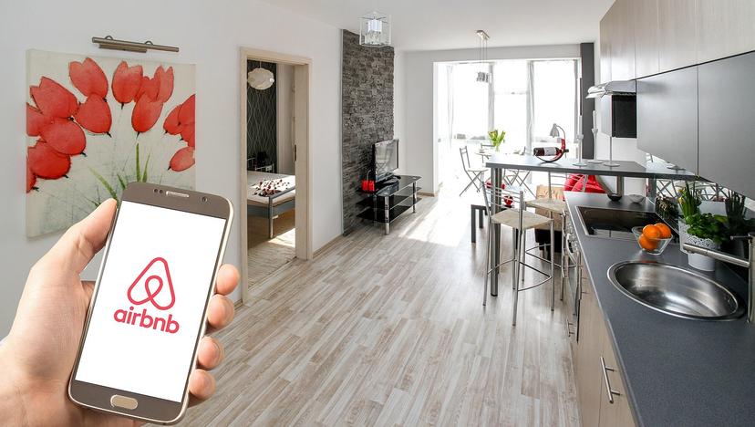 Por competencia desleal, Airbnb deberá pagar impuestos