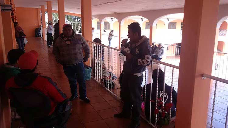 Acusan desvío de mdp en Ocoyucan; alcaldía sigue tomada