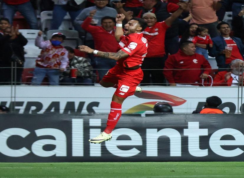 VIDEO Alexis Vega debuta con gol en el Toluca