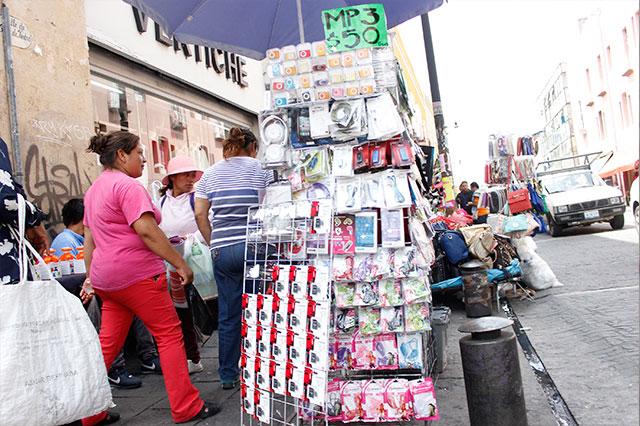 No he soltado el tema, responde Rivera a Barbosa por ambulantaje