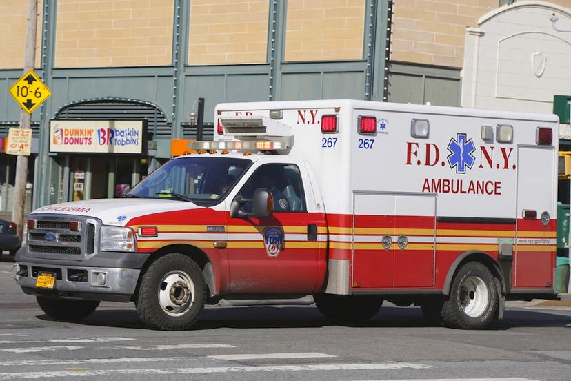 Una ambulancia embistió y asesinó a poblana en NY