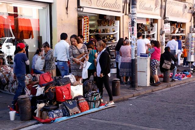 Tres organizaciones de ambulantes exigen espacios para el 15 de septiembre