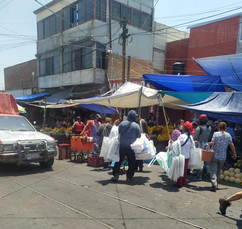 Aparecen más de 200 nuevos ambulantes en Atlixco