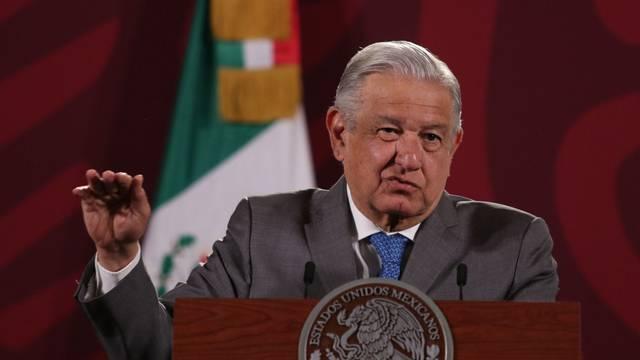 AMLO: Neoliberalismo destruyó la petroquímica