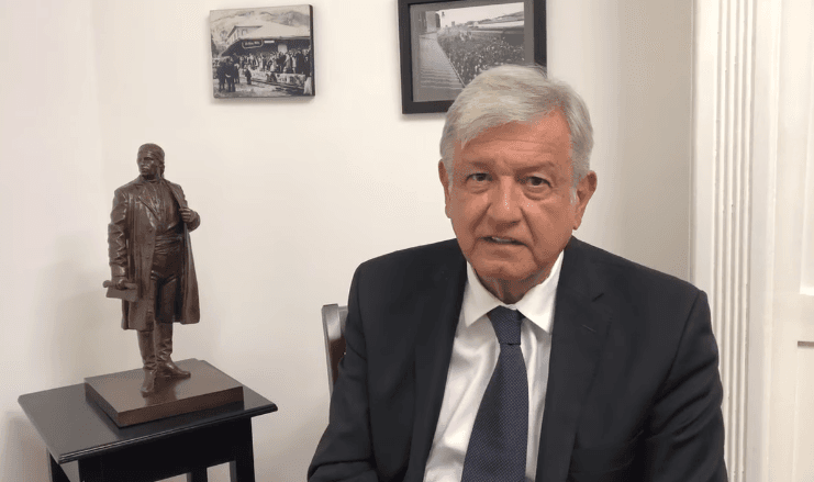 Aeropuerto seguirá si empresarios lo pagan: AMLO