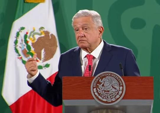 No doy instrucciones para ir contra Cabeza de Vaca: Obrador