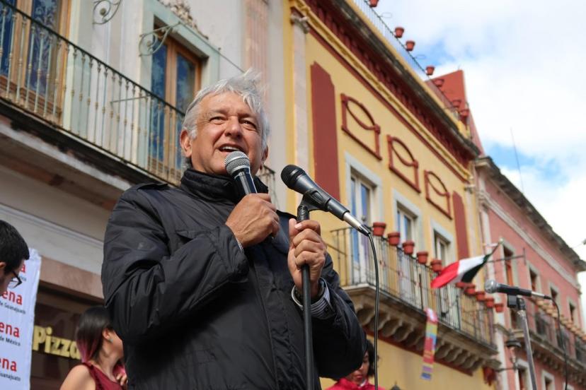 AMLO asumirá cargo en Congreso y luego irá a Palacio Nacional