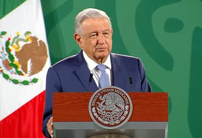 AMLO advierte a PRI, PAN y PRD que se anden con cuidado