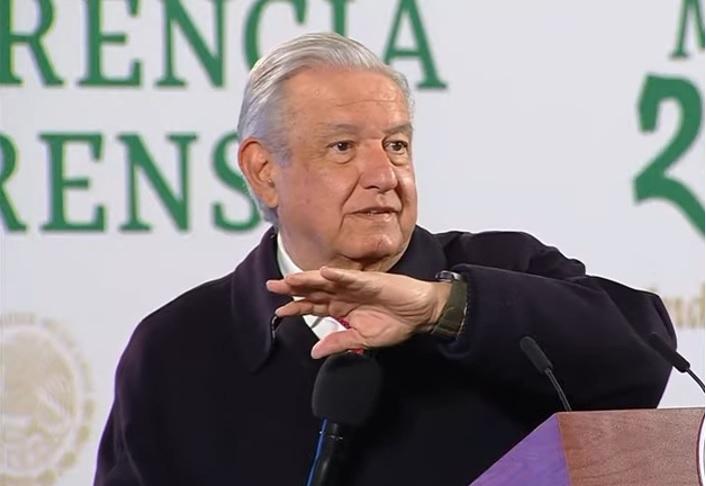 Destaca AMLO fallos de la SCJN sobre revocación y mega obras