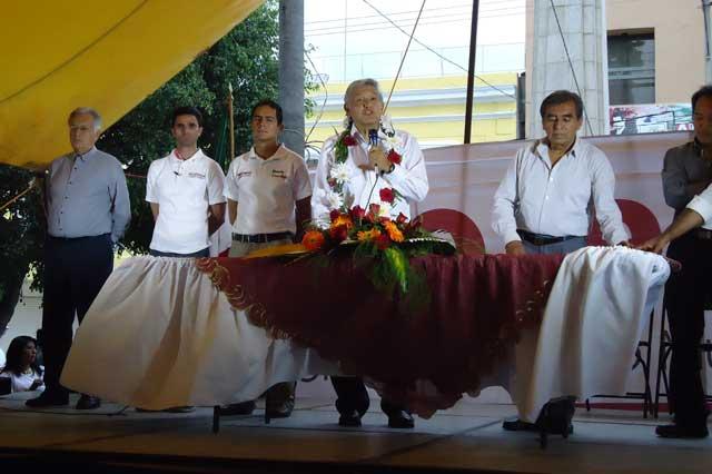 Perfila AMLO a académico para gubernatura por MORENA