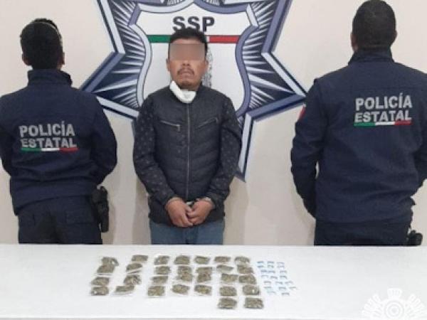 Cae distribuidor de droga de la banda de Los González en Amozoc