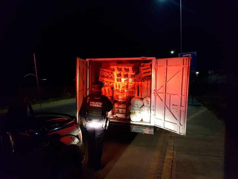 Detienen a ladrones con tractocamión en Amozoc