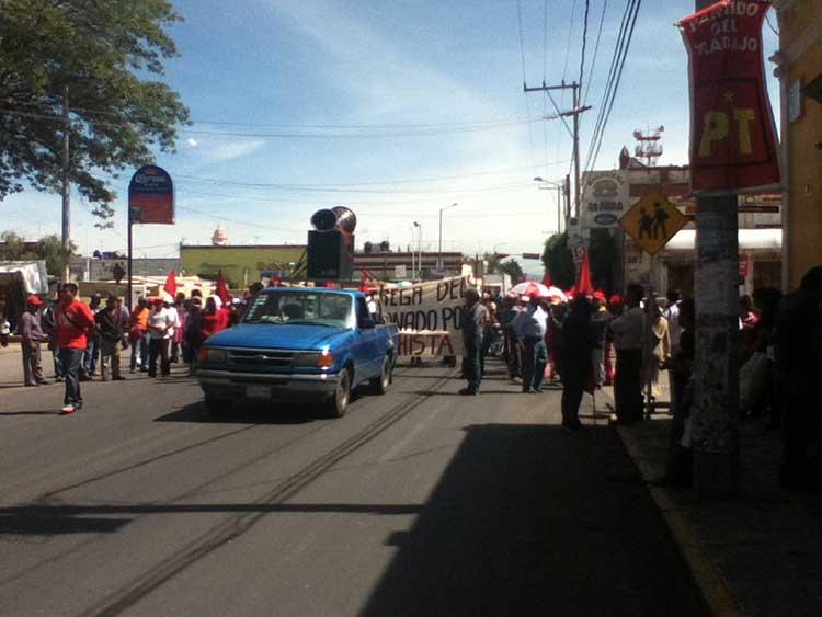 Amaga Antorcha Campesina con tomar el Aeropuerto de Huejotzingo