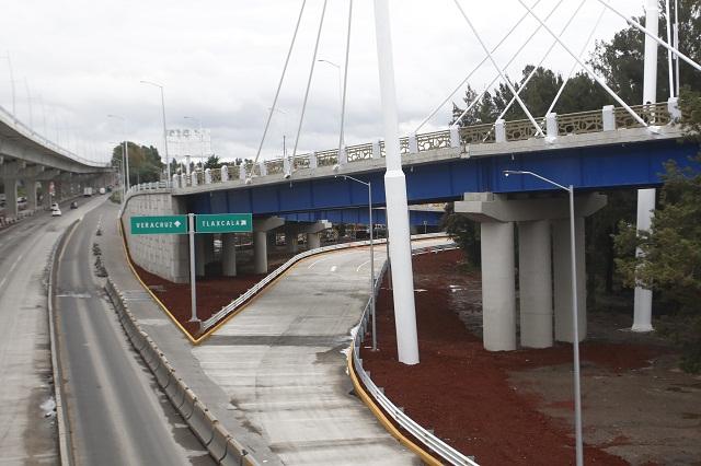 Anuncia Barbosa reparación de cuatro puentes peatonales en la capital poblana