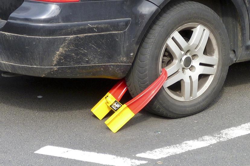 Inmovilizadores en el Centro Histórico sólo para autos sin placas 