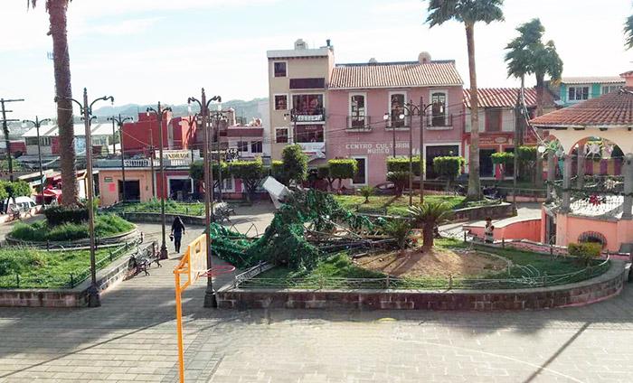 Fuertes vientos alertan a habitantes de la Sierra Norte