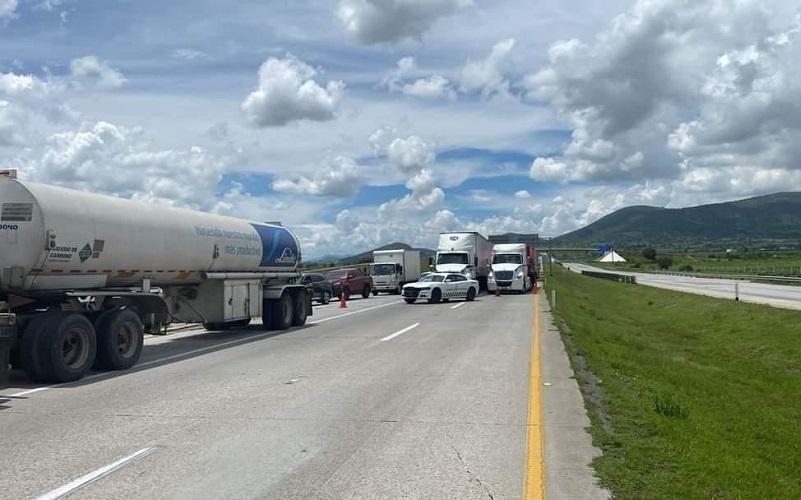 Alerta: ejidatarios mantienen bloqueo del Arco Norte este jueves