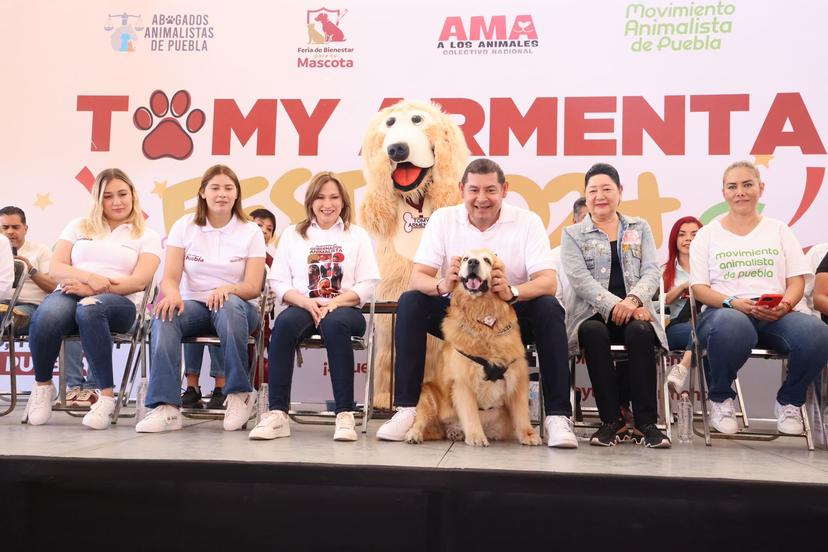 Armenta firma Agenda Animalista