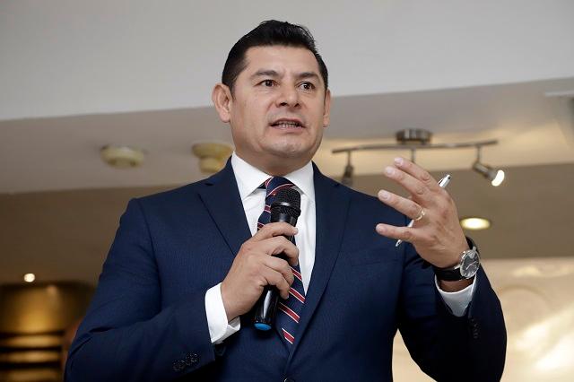 Da positivo a Covid el senador Alejandro Armenta 