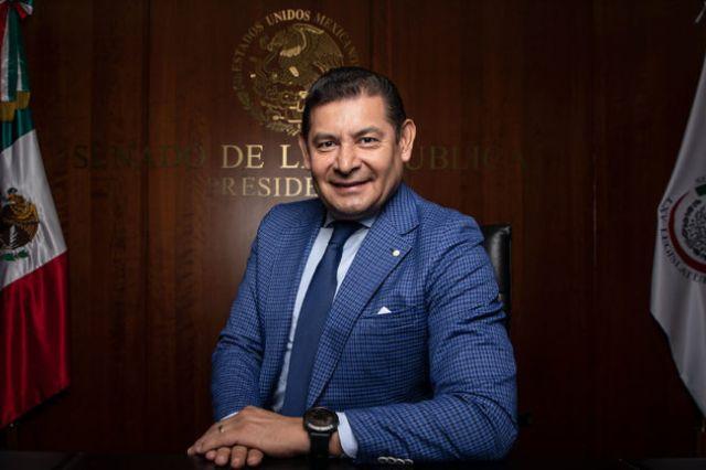 Armenta prepara movimientos en el gabinete estatal de Puebla