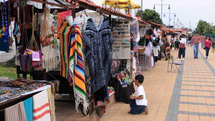 Intensificarán operativos contra ambulantes en zona arqueológica