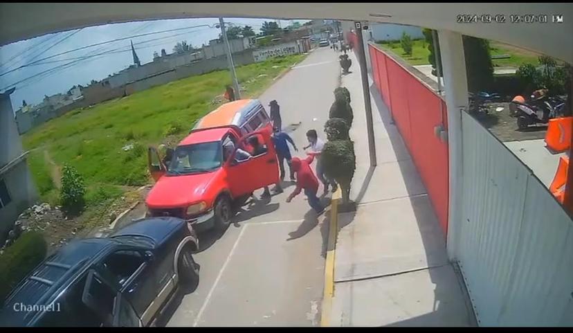 VIDEO Recuperan en Huejotzingo camioneta robada en Texmelucan