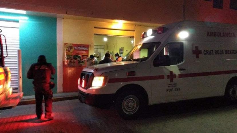 Abren fuego contra dueña de taquería asaltada en Xalmimilulco