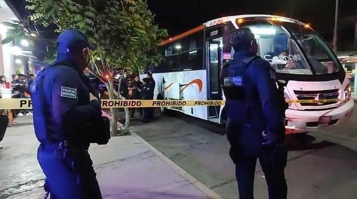 Balean a pasajero de la línea Interoceánicos durante asalto en Tehuacán