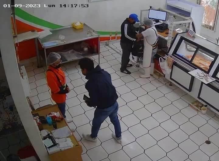 VIDEO Asaltan expendio de pollos de Patsa en Tehuacán 