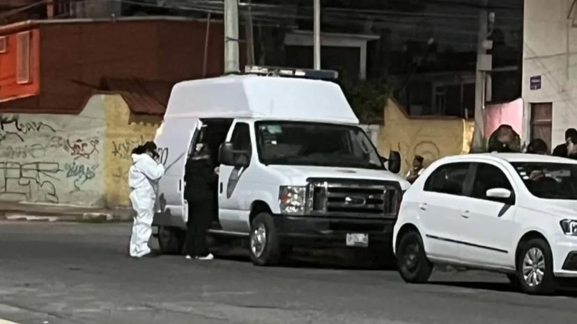 En Puebla Capital, exnovios de una mujer pelean con cuchillos; uno murió