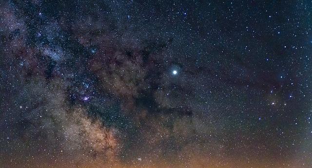 Júpiter y Saturno serán visibles desde la Tierra por peculiar fenómeno