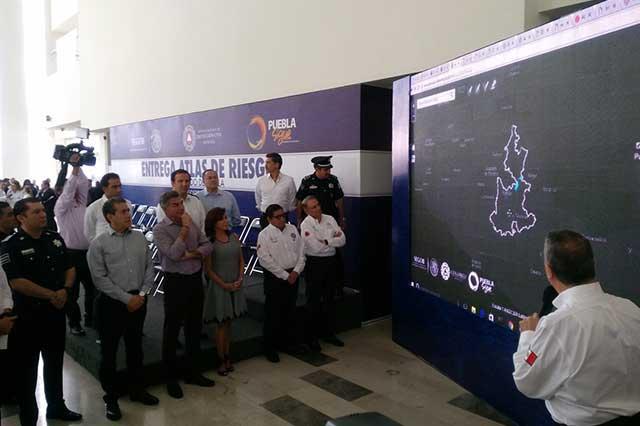 Recibe Puebla Atlas de riesgos digital de manos de Protección Civil