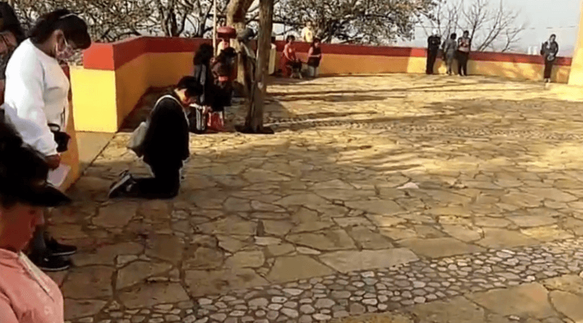 Celebran misa desde lo alto del cerro de San Miguel en Atlixco