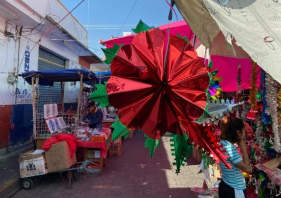 Ambulantes en Atlixco se instalan tras un año sin vender por el Covid